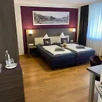 Hotel Hotel Altes Winzerhaus 3*