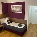 Altes Winzerhaus Ξενοδοχείο 3*