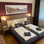 Ξενοδοχείο Altes Winzerhaus 3*