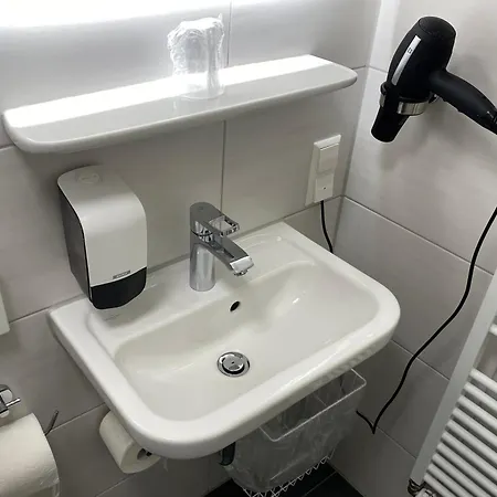 Altes Winzerhaus Hotel 3*