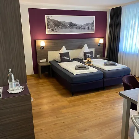 Hotel Altes Winzerhaus 3*