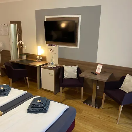 Hotel Hotel Altes Winzerhaus 3*